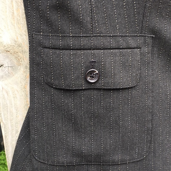 Black pin stripe blazer - Picture 3 of 14